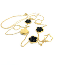Load image into Gallery viewer, Black Flower Necklace