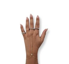 Load image into Gallery viewer, Single Diamond Hand Chain Bracelet ( Oro 10k )