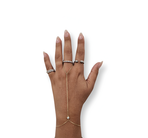 Single Diamond Hand Chain Bracelet ( Oro 10k )