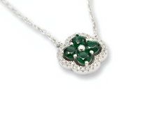 Load image into Gallery viewer, Little Green Flower Necklace ( Plata )