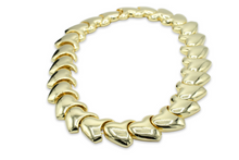 Load image into Gallery viewer, Heart Choker