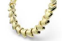 Load image into Gallery viewer, Heart Choker