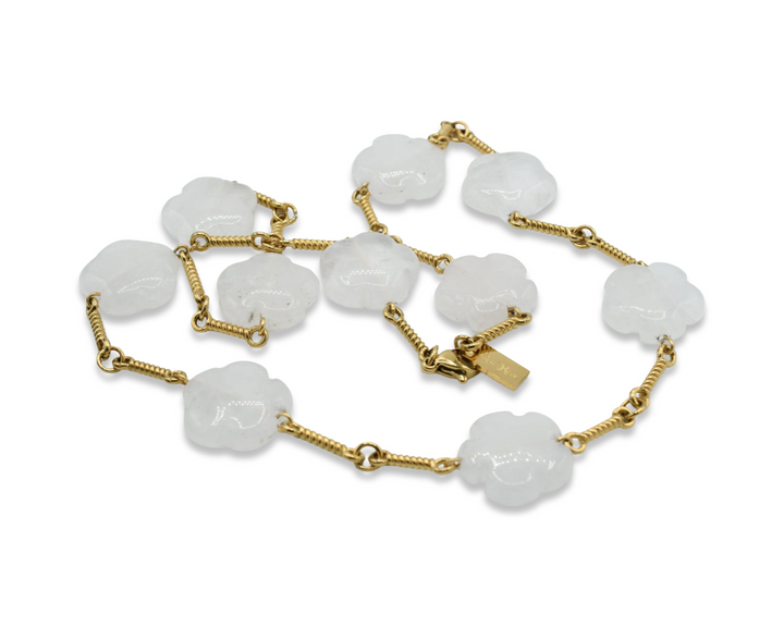 Natural Flower Stone Necklace Clear / White