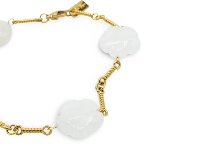 Natural Flower Stone Bracelet Clear / White