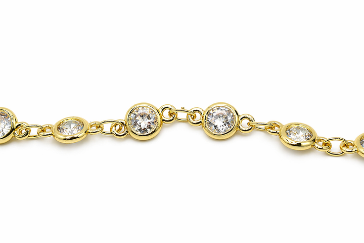 The Wonderful Long Necklace