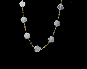 Natural Flower Stone Necklace Clear / White