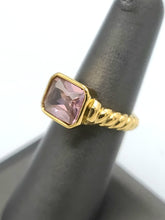 Load image into Gallery viewer, Pink Stone Ring /Anillo