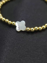 Load image into Gallery viewer, White Clover Bracelet