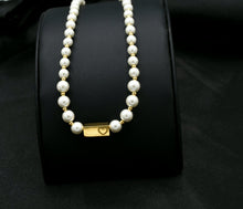 Load image into Gallery viewer, Love Pearl Choker