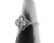 Load image into Gallery viewer, Clover Ring / Anillo ( Plata )